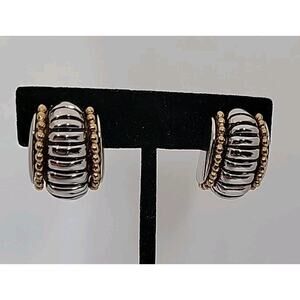 Vintage T*J High-End Renaissance Revival Design Clip-on Earrings Gold/Silvertone
